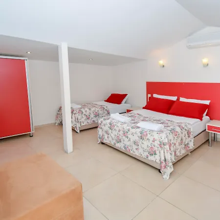 Altinkum Hotel 3*